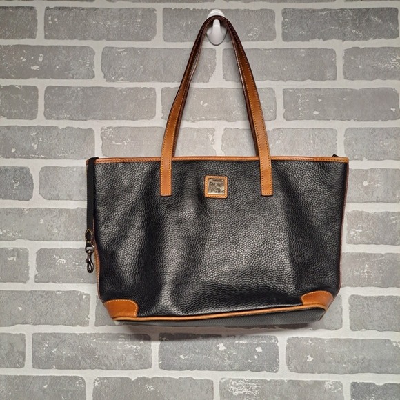 Dooney & Bourke Handbags - Dooney & Bourke Womens Leather Black and Tan Classic Pebble Medium Tote Bag‎